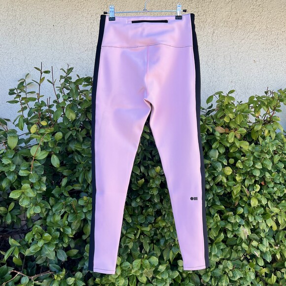 NWT Solid and Striped Sport Soleil Zip Front Leggings Pink Black Size Medium - Picture 5 of 9